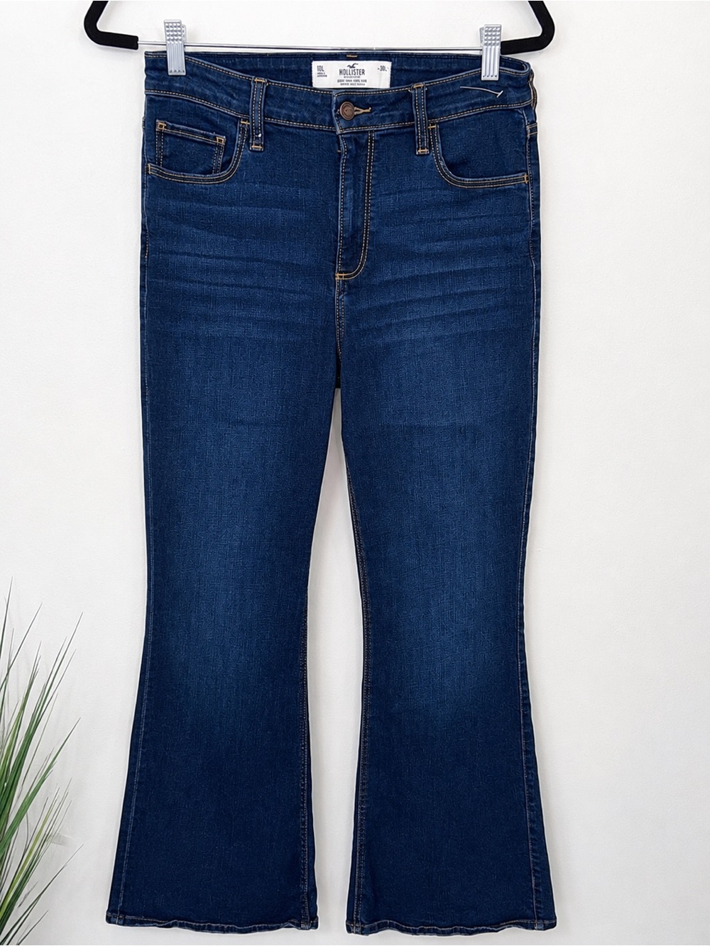 Hollister Curvy High-Rise Flare Jeans Size 10L Dark Wash